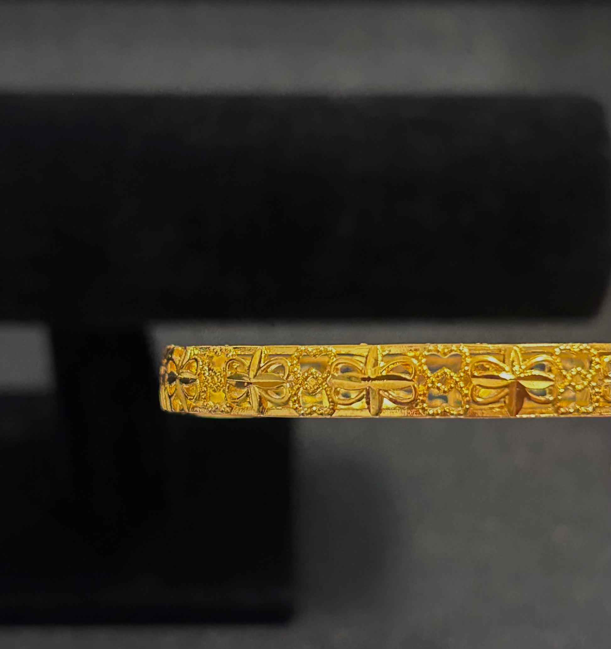 Kanaka Bangle